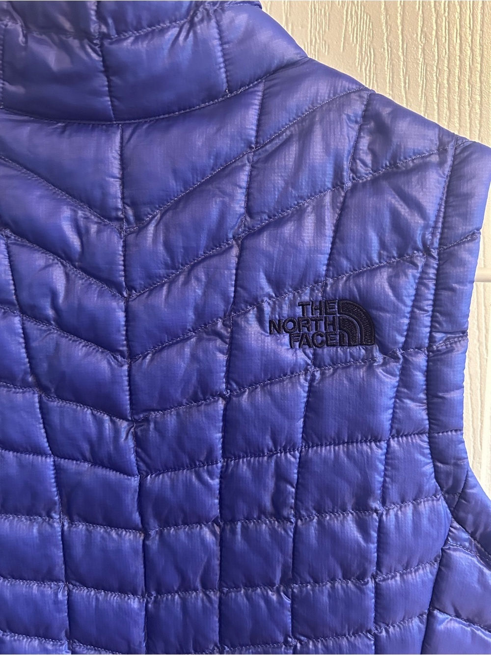 The North Face Women's Blue Quilted Packable Vest - Picture 6 of 6